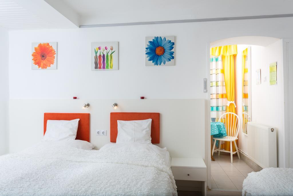 Szivárvány Panzió Szeged Quarto foto