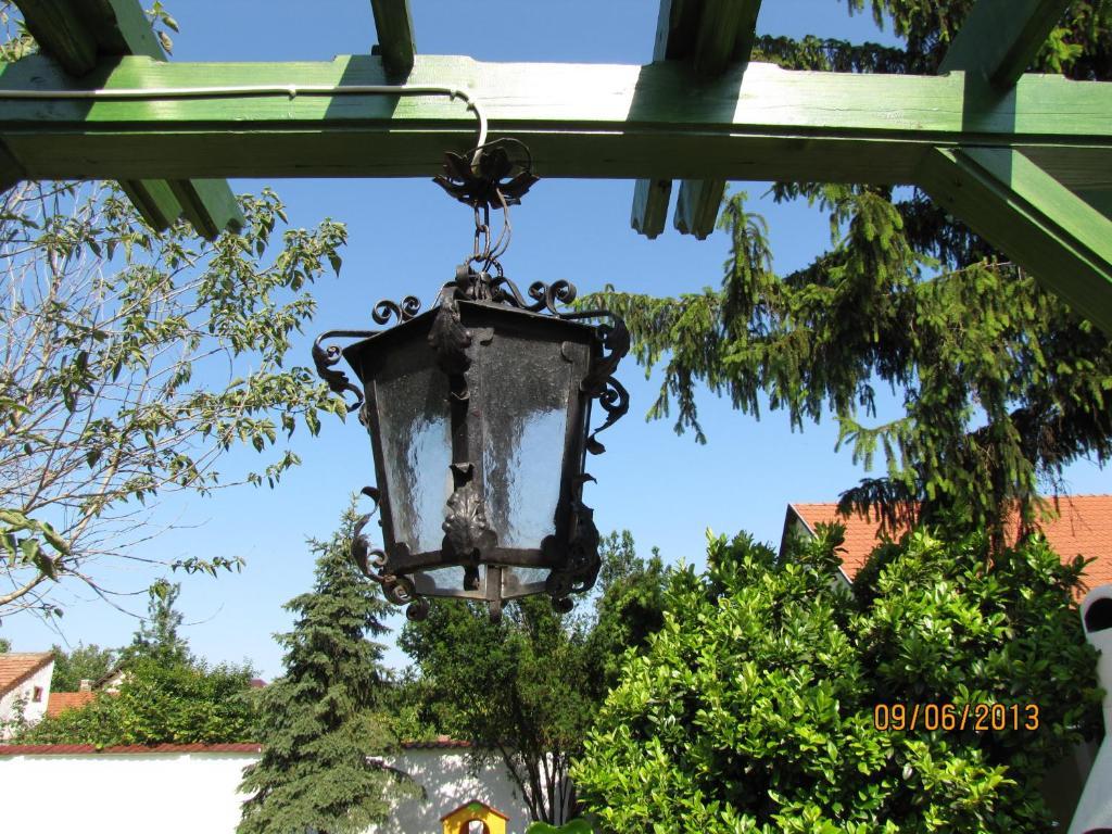 Szivárvány Panzió Szeged Exterior foto